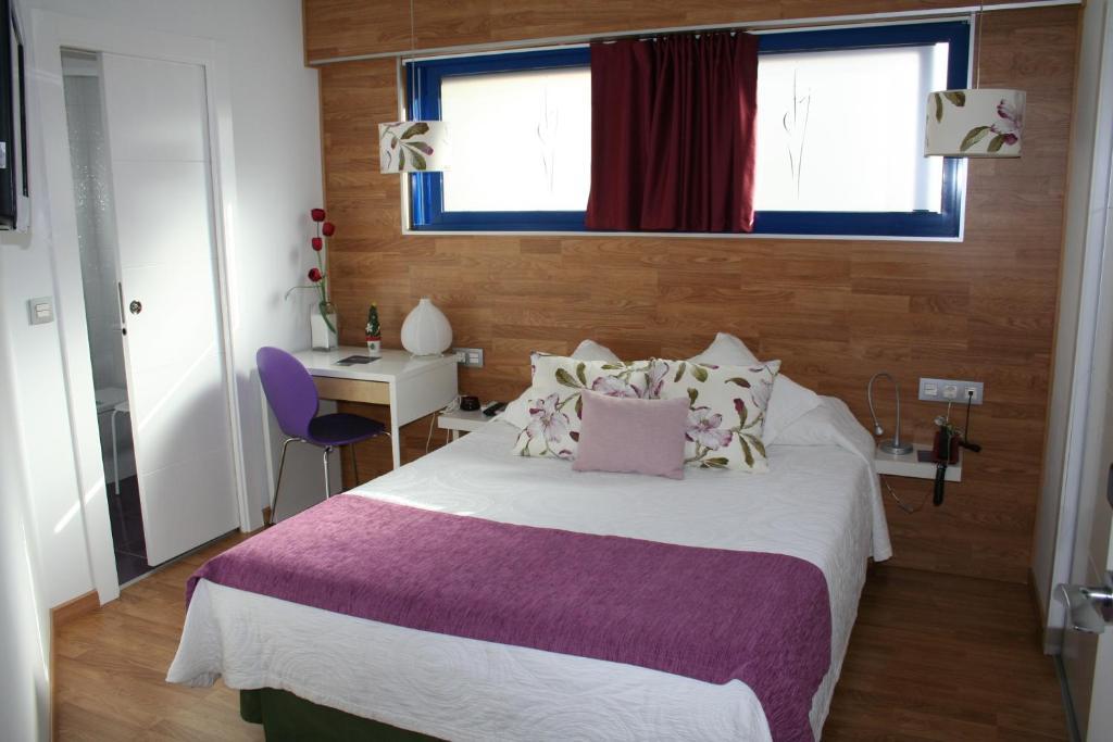 Hotel Fetiche Alojamiento Con Encanto เบนิดอร์ม ห้อง รูปภาพ